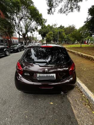 PEUGEOT 208 1.6 ACTIVE PACK 16V FLEX 4P AUTOMÁTICO PEUGEOT 208 1.6 ACTIVE PACK 16V FLEX 4P AUTOMÁTICO